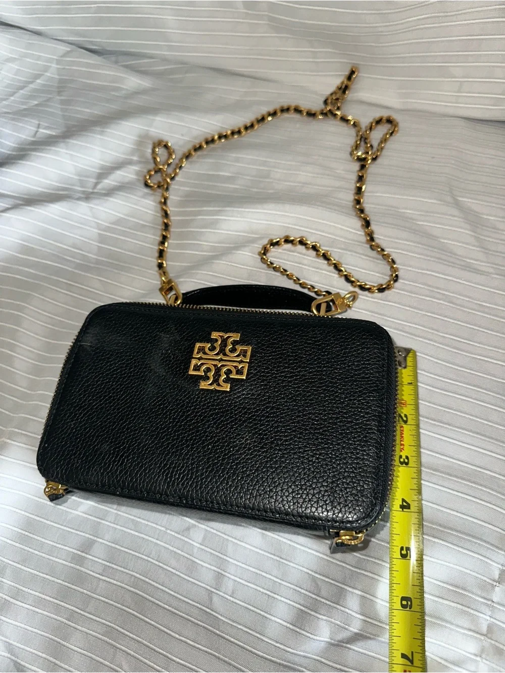 Tory Burch compact pebbled